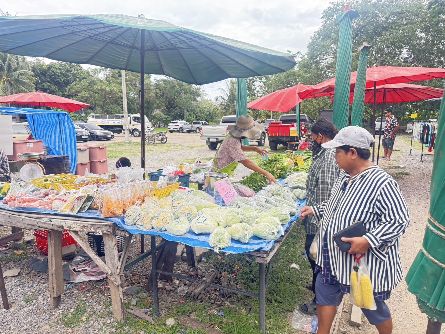 ตลาดในวัดเขาเต่า (5)